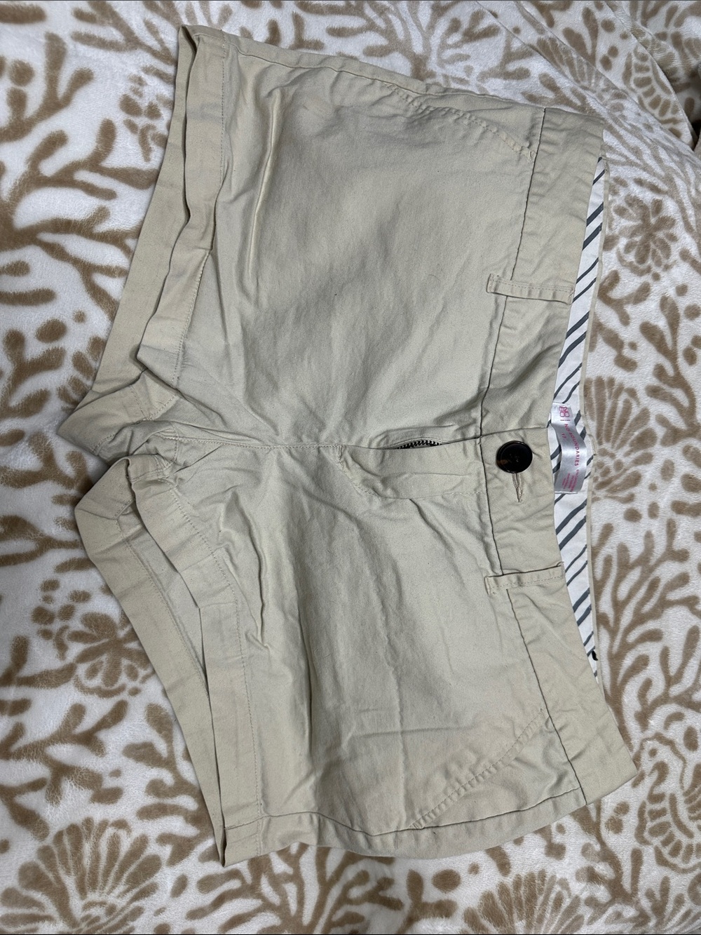No Boundaries Beige Flat-Front Women's Shorts